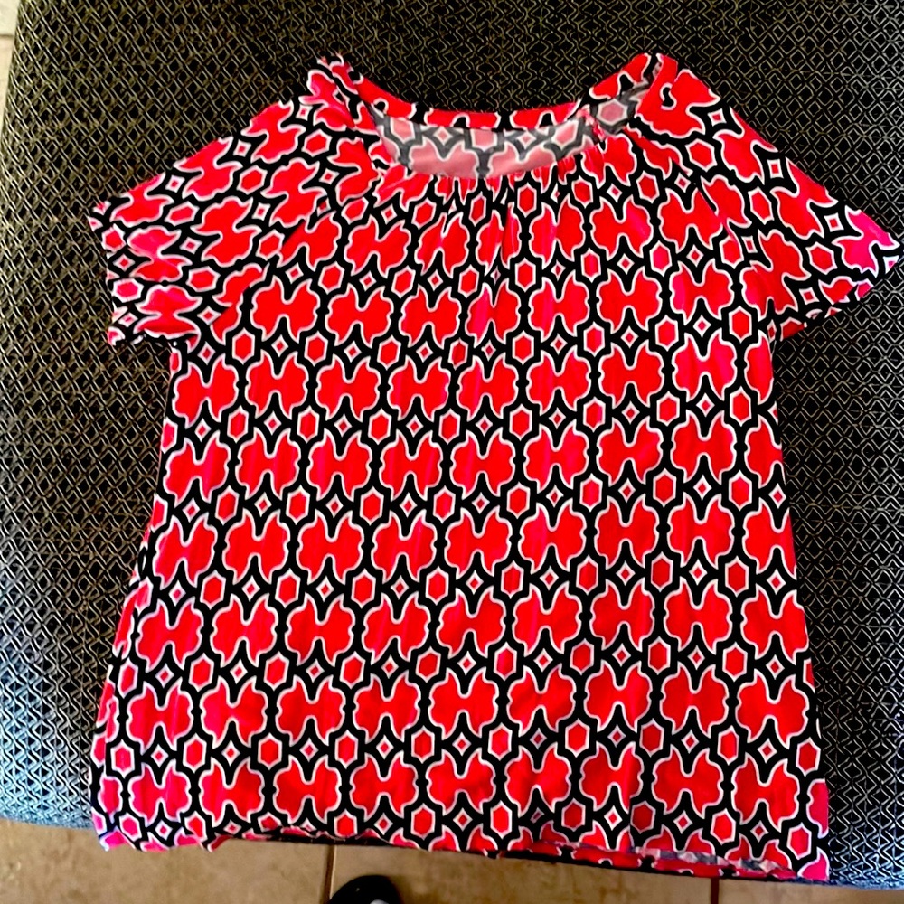 Short sleeve stretchy woman’s top